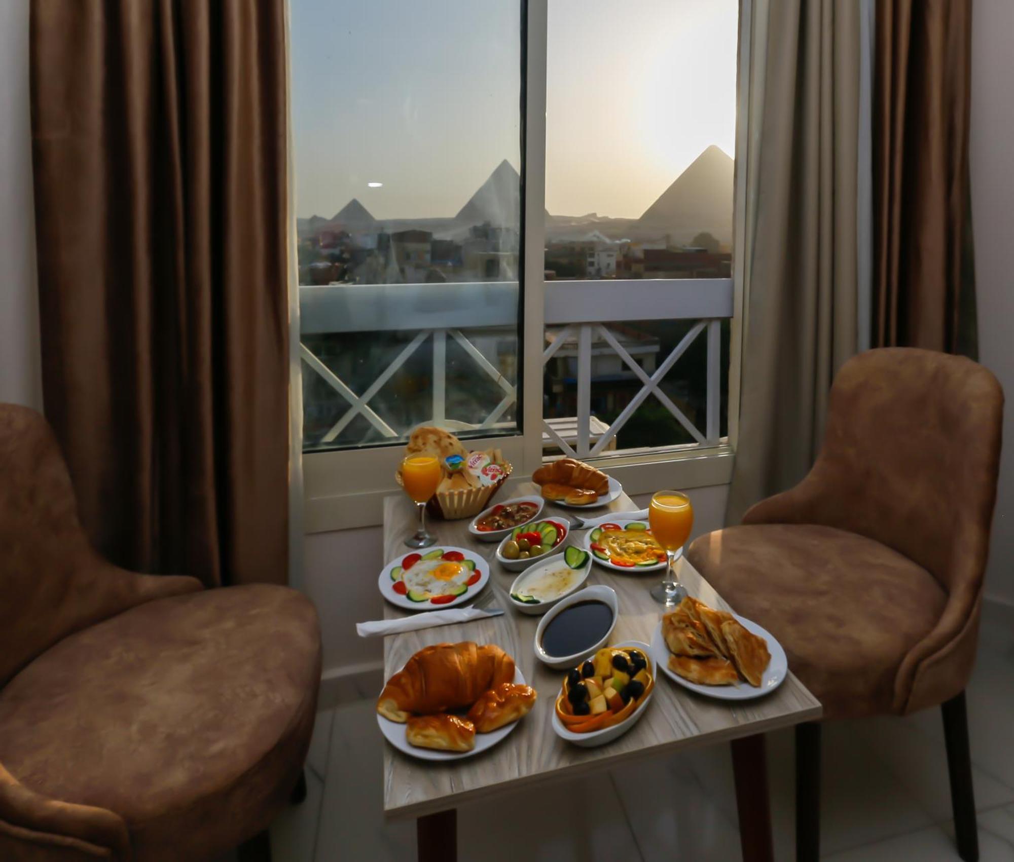 Kafret el-Gabal Horizon Pyramid View Inn מראה חיצוני תמונה